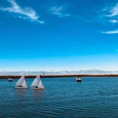 아파트 Seafront In Marina