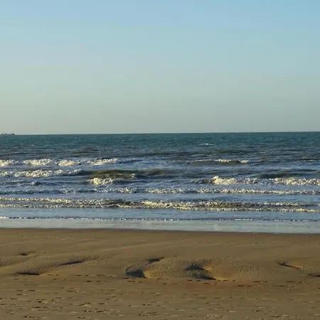 아파트 Seafront In Marina *